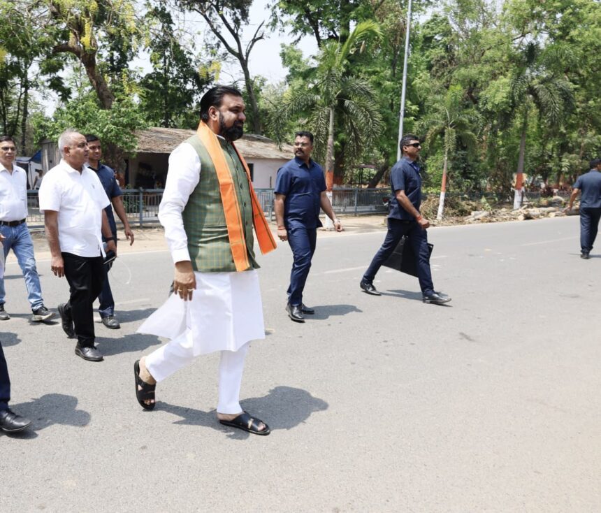 Chief Minister Samrat Choudhary announces 'No Vehicle Day', reaches Secretariat on foot and gives a big message
