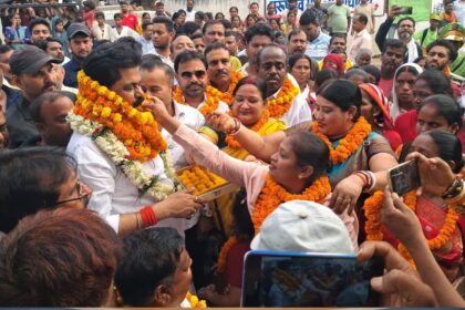Standing Committee members of Gaya Municipal Corporation were felicitated with grand felicitation; Mohan Srivastava announced new development plans.