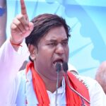Heated exchange between Mukesh Sahani and UP Police; he says, "If the event is obstructed, we will meet in court."