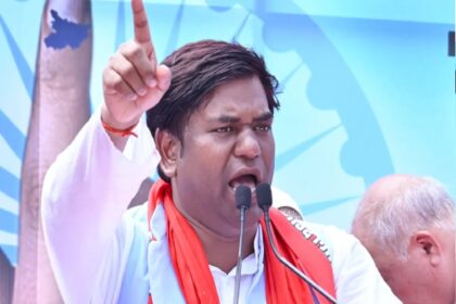 Mukesh Sahni gave the slogan in Uttar Pradesh - 'No reservation, no alliance, no alliance, no vote'