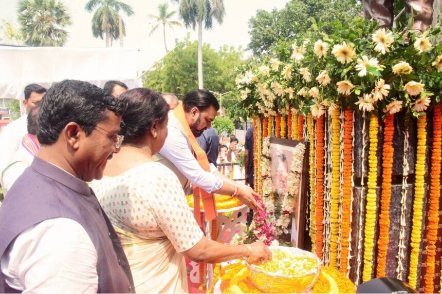 Chief Minister Samrat Chaudhary paid tribute to former Deputy CM Sushil Modi, leaders paid homage on his death anniversary.