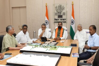 Bihar cabinet meeting approves 19 agendas, including gifts for employees, industry, and education sectors.