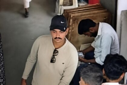 गया में दिनदहाड़े चोरी