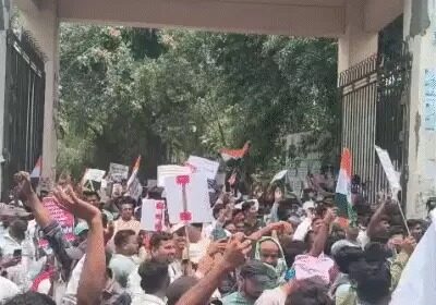 Thousands of candidates are on the streets in Patna for TRE-4