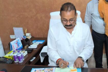 Minister Ashok Chaudhary took charge