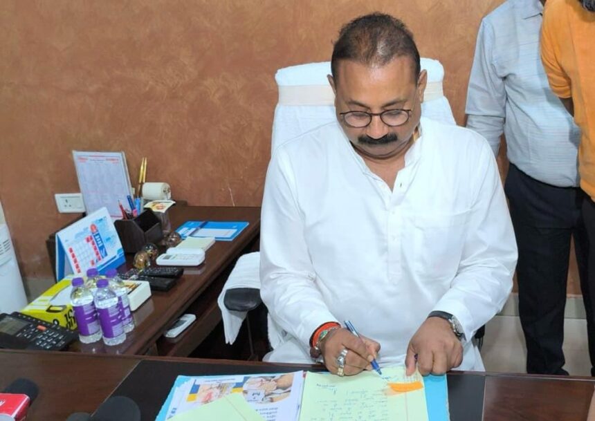 Minister Ashok Chaudhary took charge