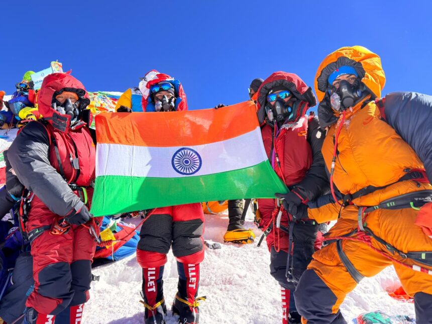 ITBP women created history, hoisted the tricolor on Everest, Chief Minister Samrat Choudhary congratulated them.