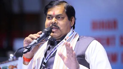 शिक्षा मंत्री मिथिलेश तिवारी