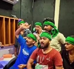 हरे गमछे वाले को खोजो