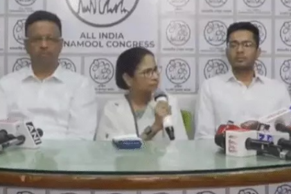 इस्तीफा नहीं देंगी ममता बनर्जी