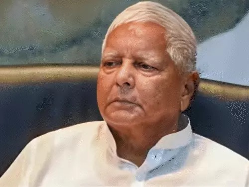 दिल्ली से सिंगापुर के लिए उड़ान भरेंगे लालू यादव