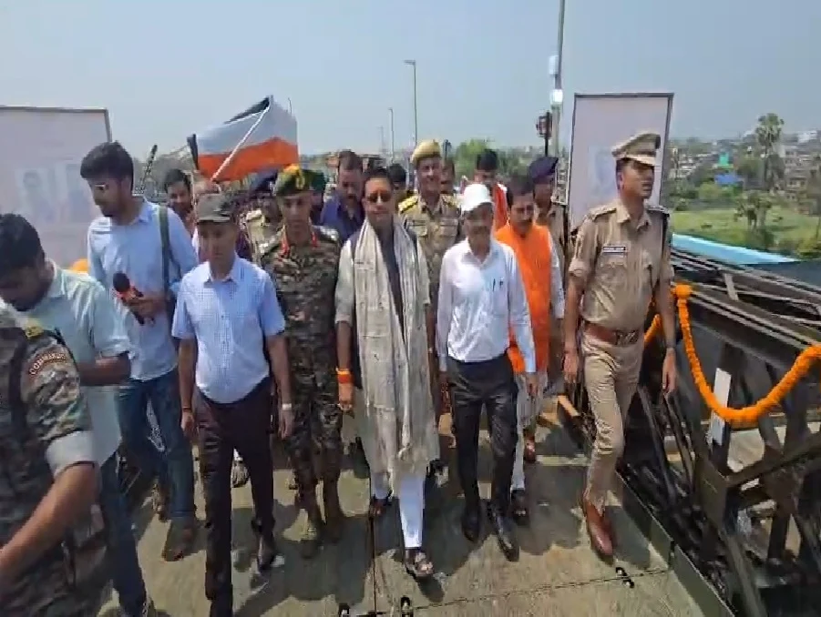 Vehicles resumed plying on Vikramshila Setu, traffic resumed with the inauguration of the Bailey Bridge.