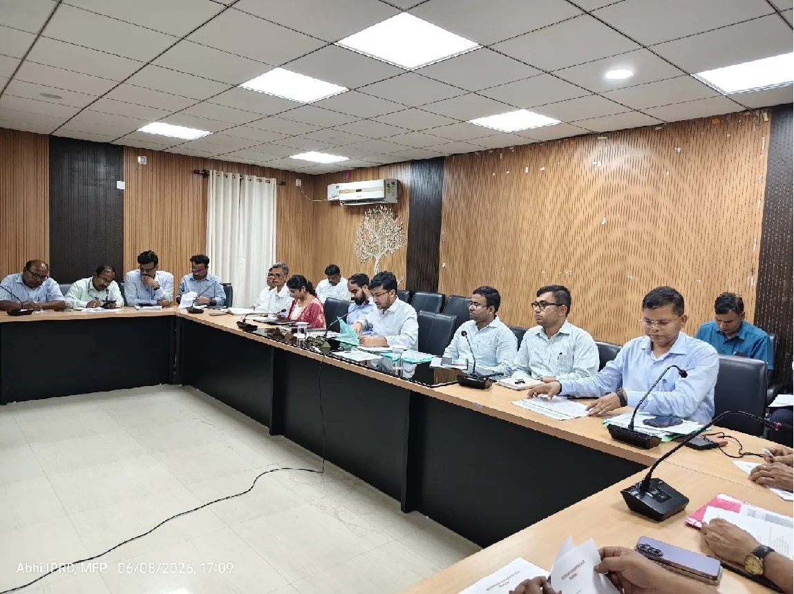 From farmer registration to Chamki fever: DM conducts major review, directs speedy disposal of pending cases