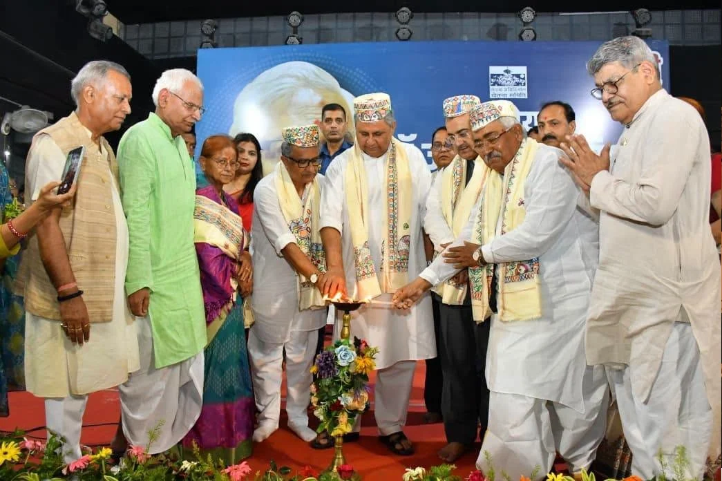 Stalwarts from the political and social spheres gathered at the ceremony organized to mark the 89th birth anniversary of Dr. Jagannath Mishra.