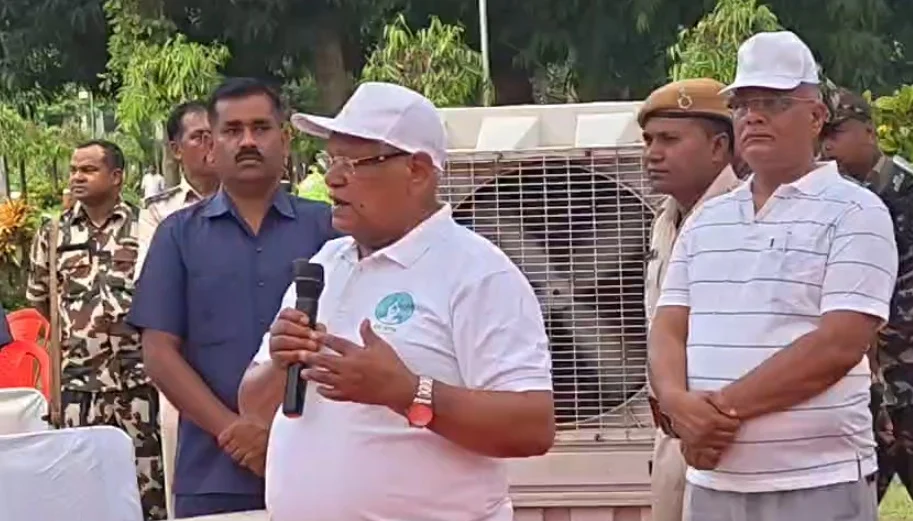 Mass yoga session held in Bodh Gaya on International Yoga Day; Union Minister Jitan Ram Manjhi describes yoga as the key to a healthy life.