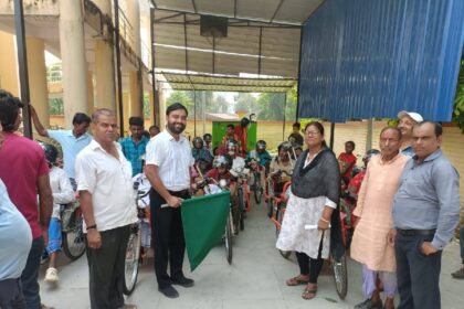 20 disabled people received motorized tricycles, a step towards self-reliance
