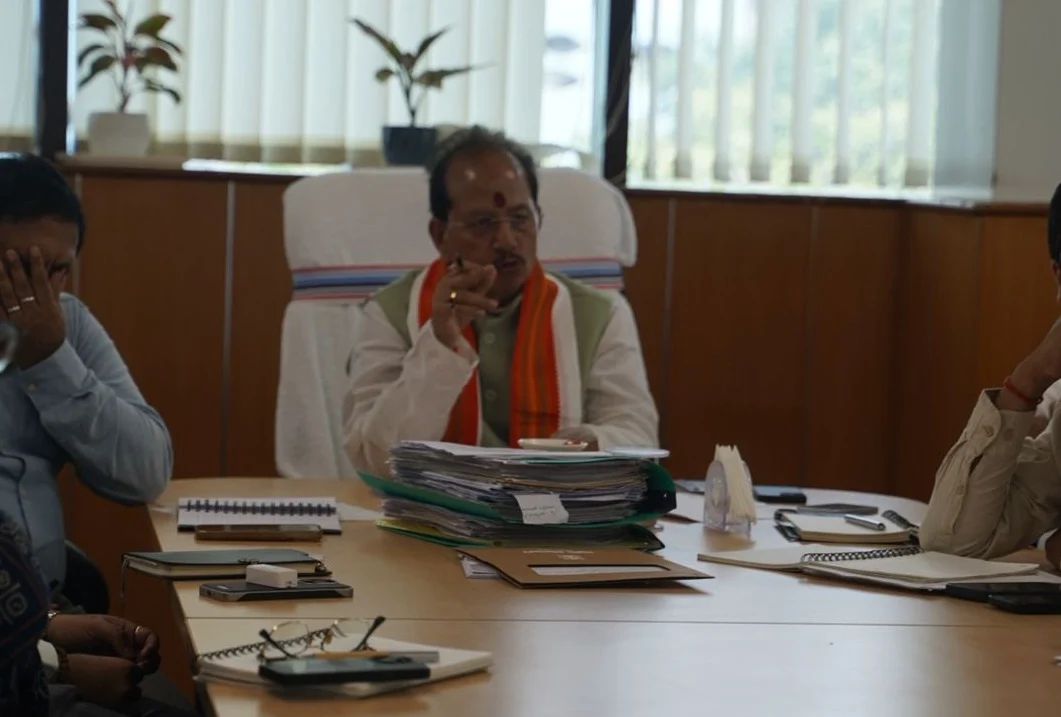 Strict action will be taken against companies selling substandard seeds; Agriculture Minister Vijay Kumar Sinha has sought details for the past three years.