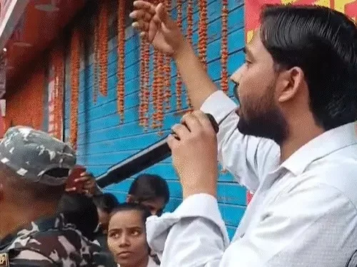 फायरिंग मामले में खान सर को राहत