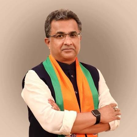 मंत्री नीतीश मिश्रा