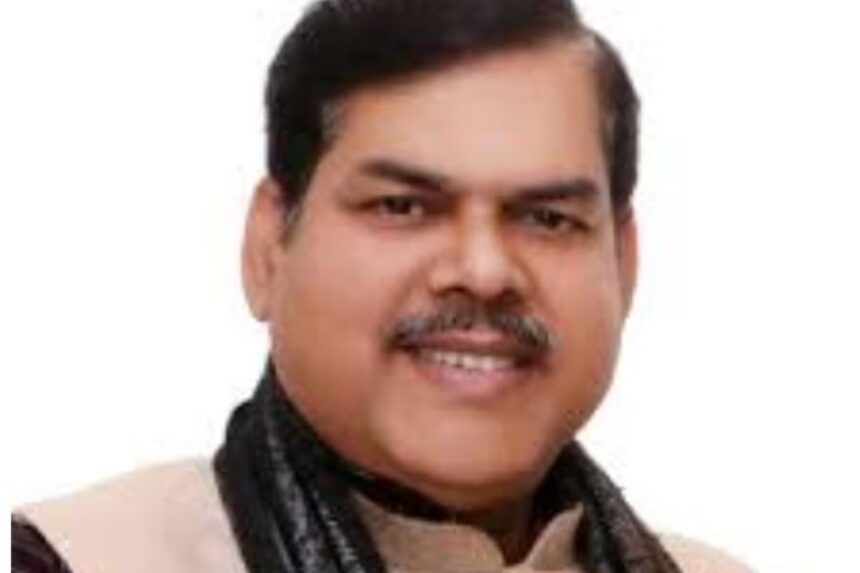 शिक्षा मंत्री मिथिलेश तिवारी