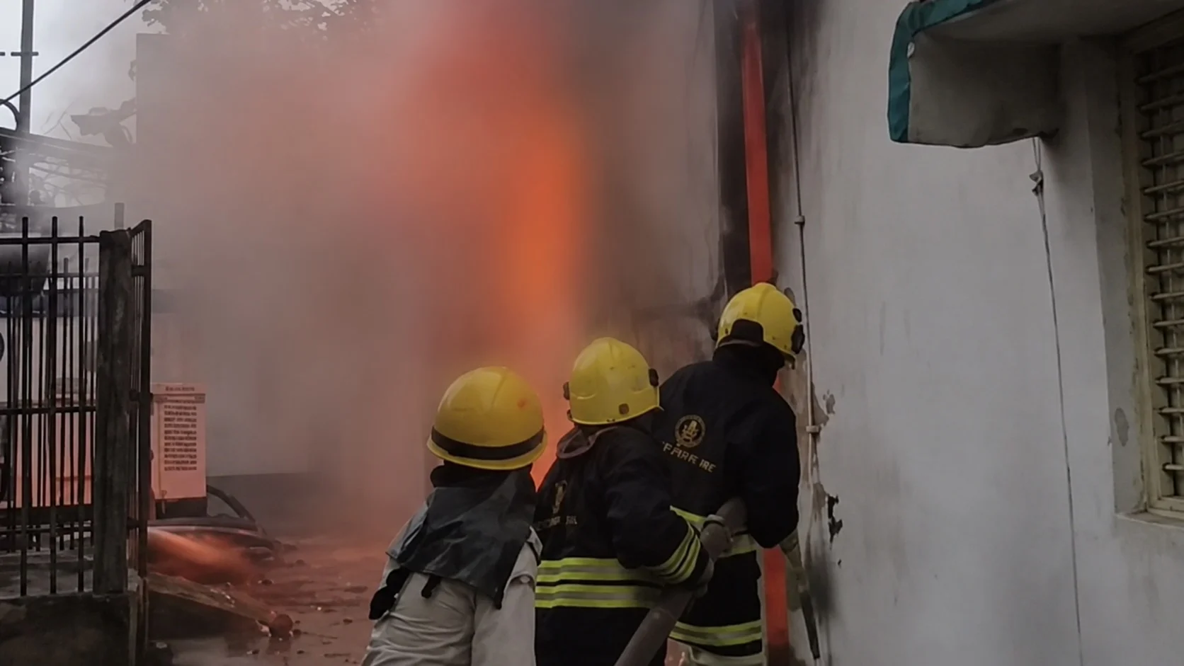 Massive fire at Patna railway yard; short circuit suspected; railway crane gutted, major accident averted.
