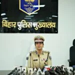 130 accused arrested for brandishing weapons on social media; 109 smugglers also nabbed.