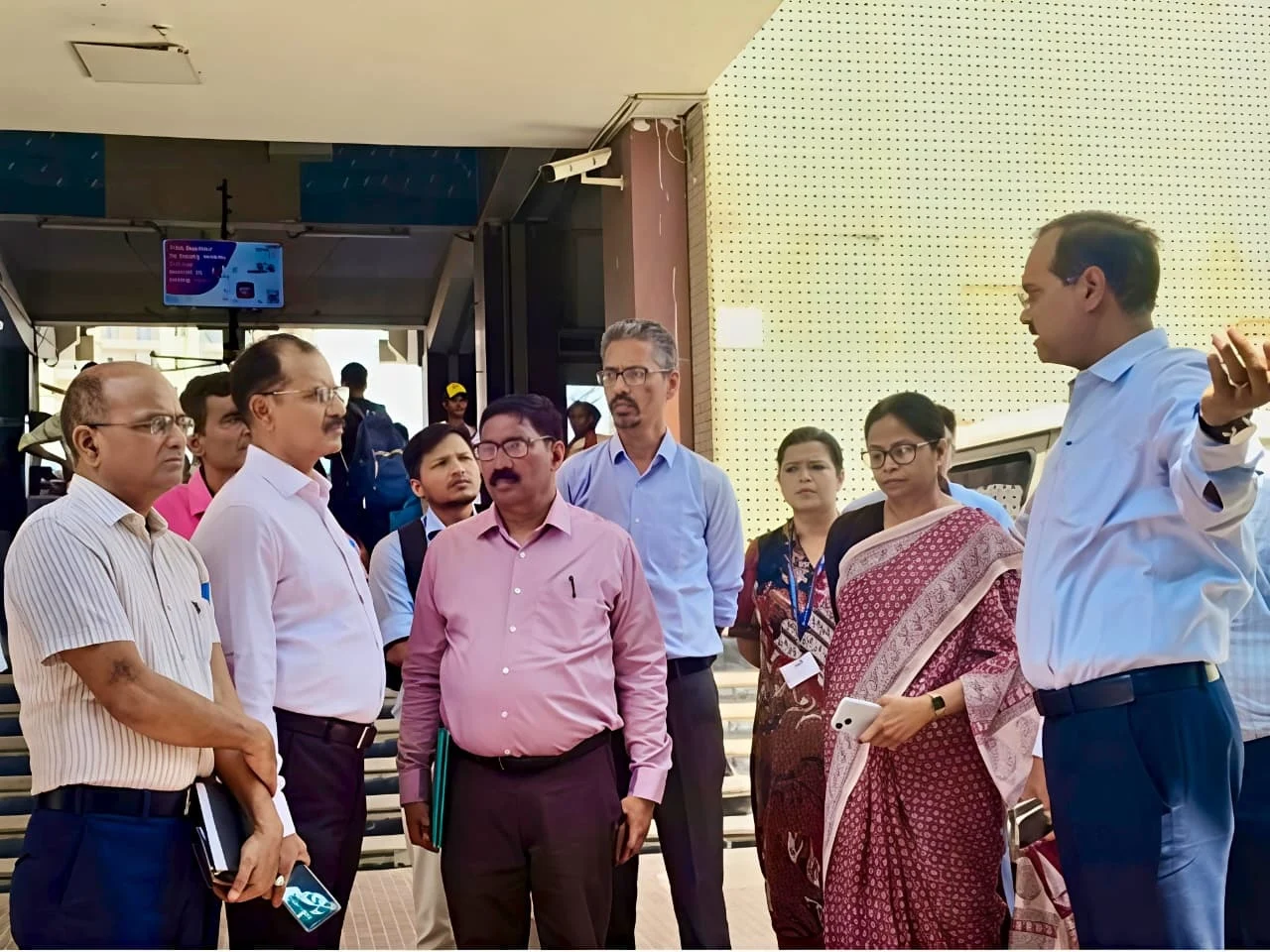 Secretary reviews preparations for the Somnath pilgrimage; 1,100 devotees to depart from Pataliputra by special train on July 20.
