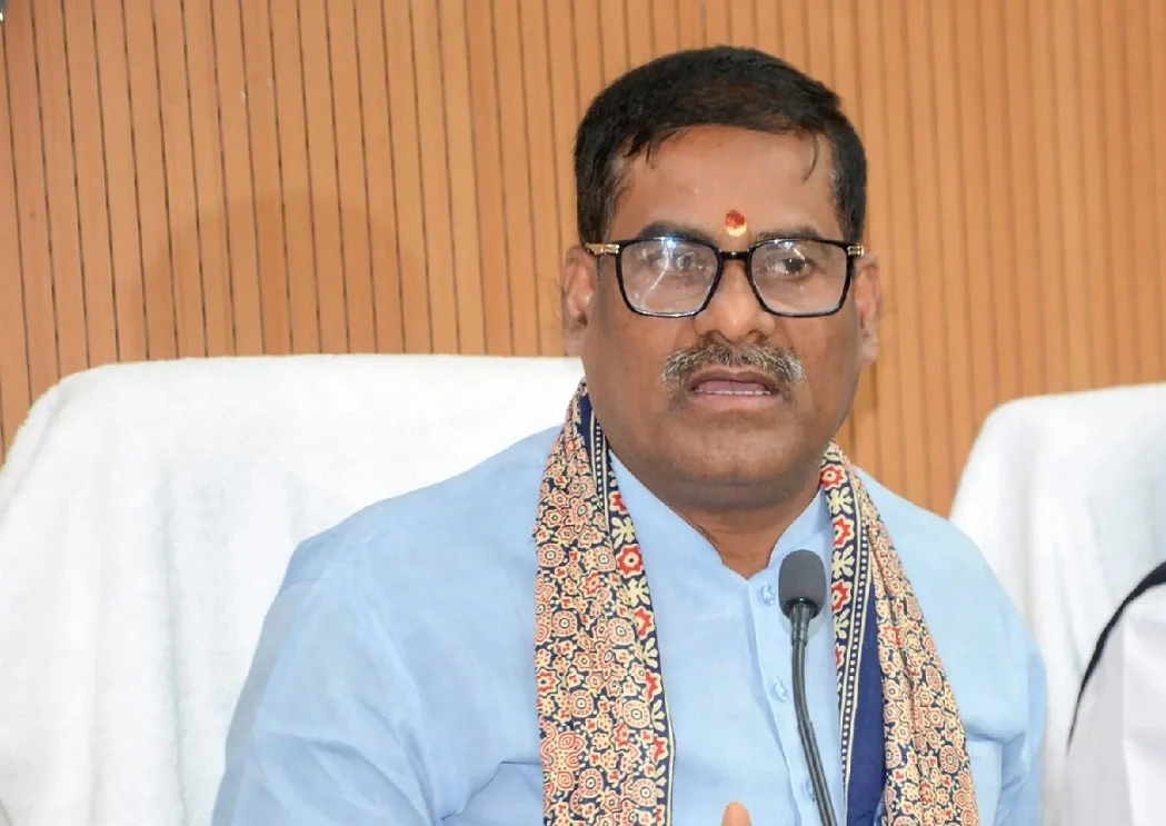 A major boon for artists: an arts university and a Bhikhari Thakur museum to be established in Bihar.