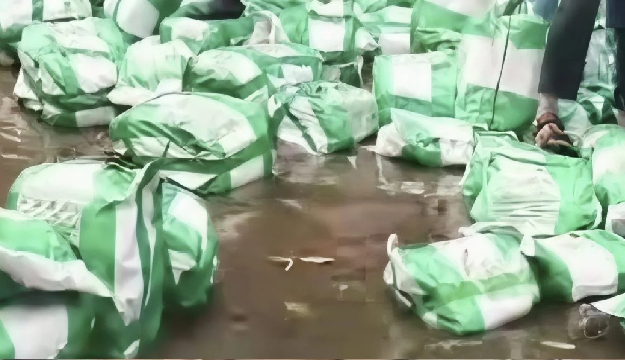 Reports of the question paper getting wet in Buxar are misleading; the Education Department stated that the examination material remained completely safe.