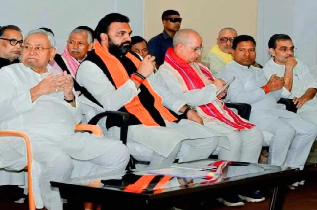 Nitish Kumar attended the first coordination meeting of the new NDA government; Deputy Chief Minister Samrat Chaudhary presided over the meeting.