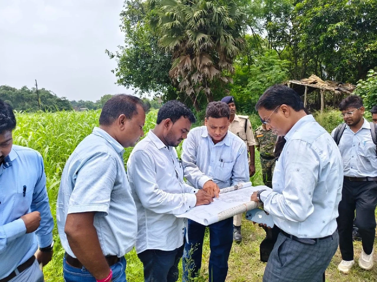 Efforts to revive Raiyam Sugar Mill gain momentum; District Magistrate inspects the site to review the development plan.