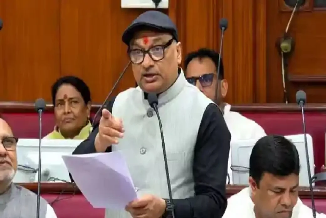 Uproar in the Legislative Council over petrol and diesel prices; RJD MLC Sunil Singh corners the government.